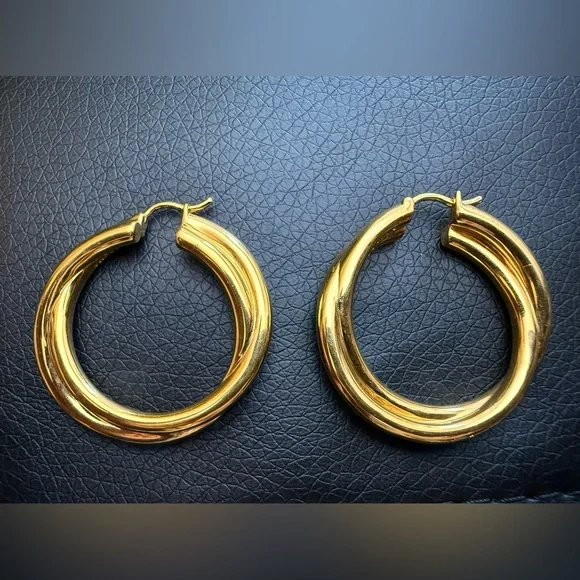 Missoma Lucy Williams Entwine Hoop Earrings – Gold Vermeil PRELOVED - Picture 3 of 8